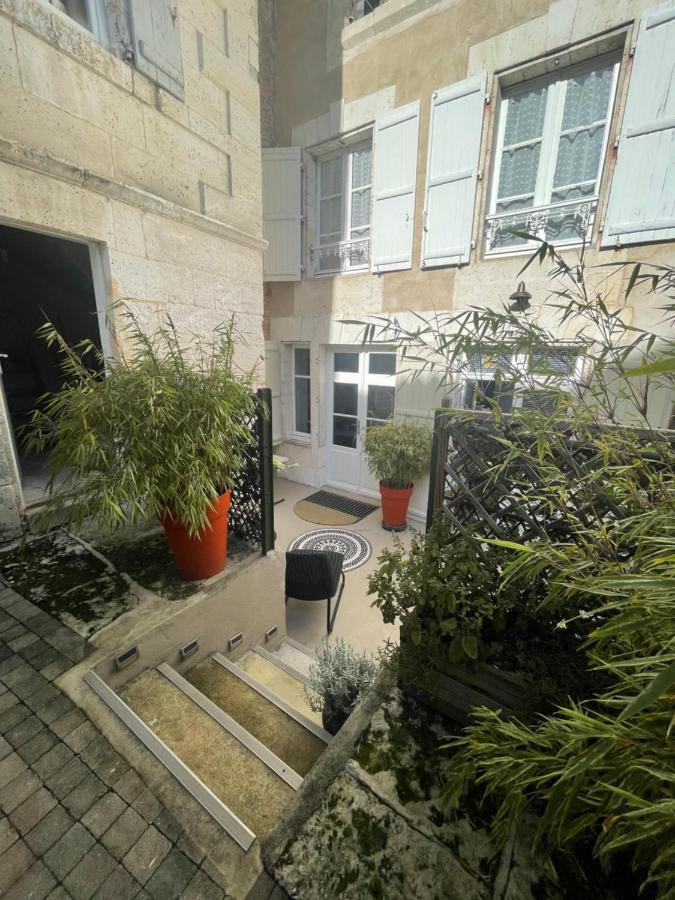 Auberge Du Boisne Villebois-Lavalette Exteriér fotografie